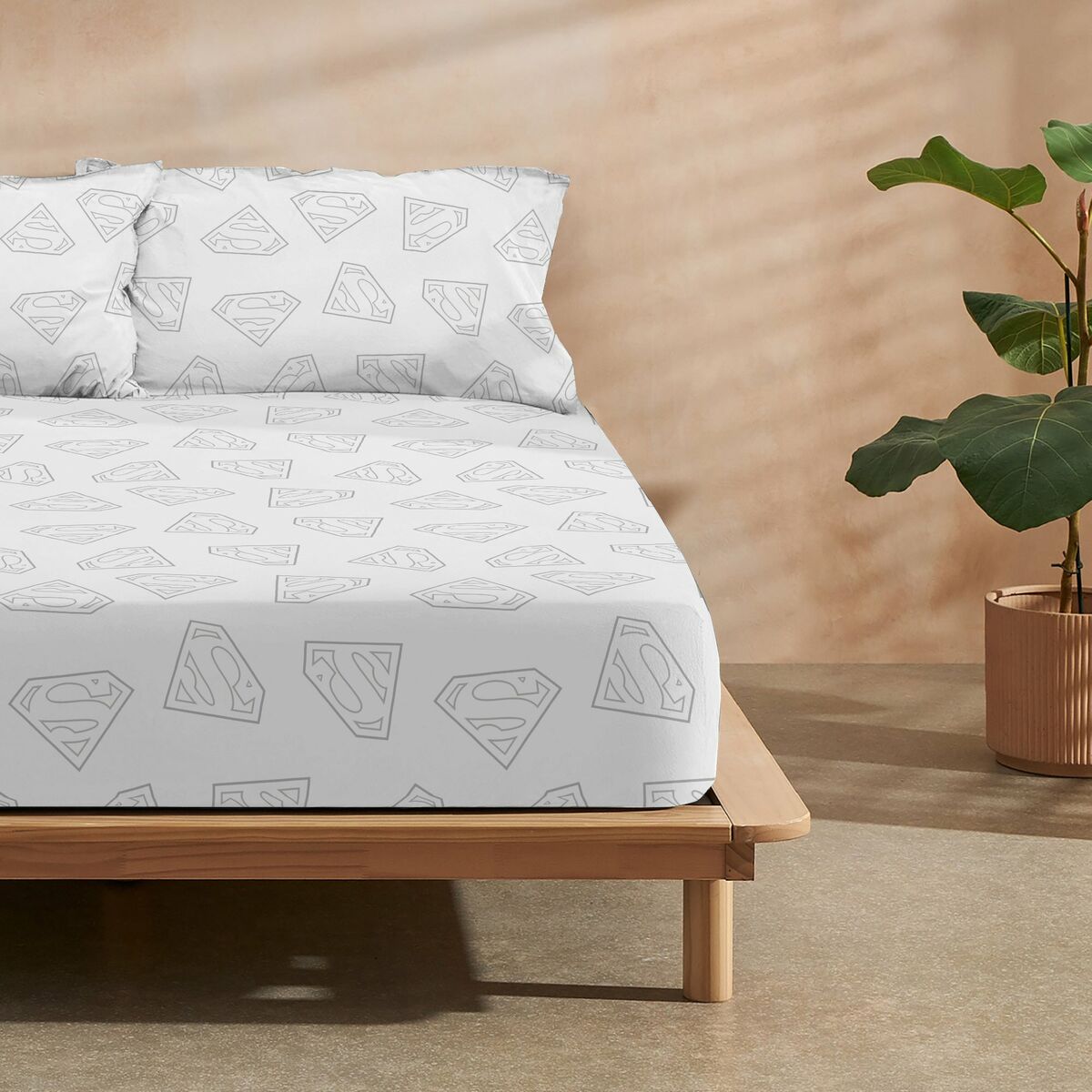 Foaie de fund montată Superman Superman Multicolor Pat 105 105 x 200 cm